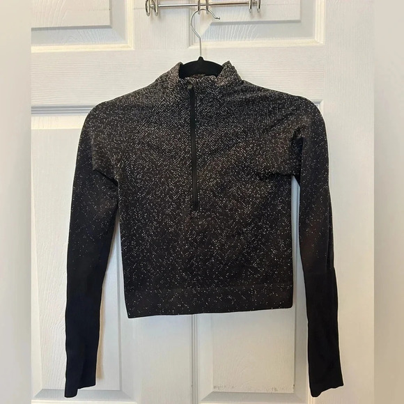 Lululemon - Rest Less Cropped 1/2 Zip - Herringbone Fade Black / White - Picture 3 of 7